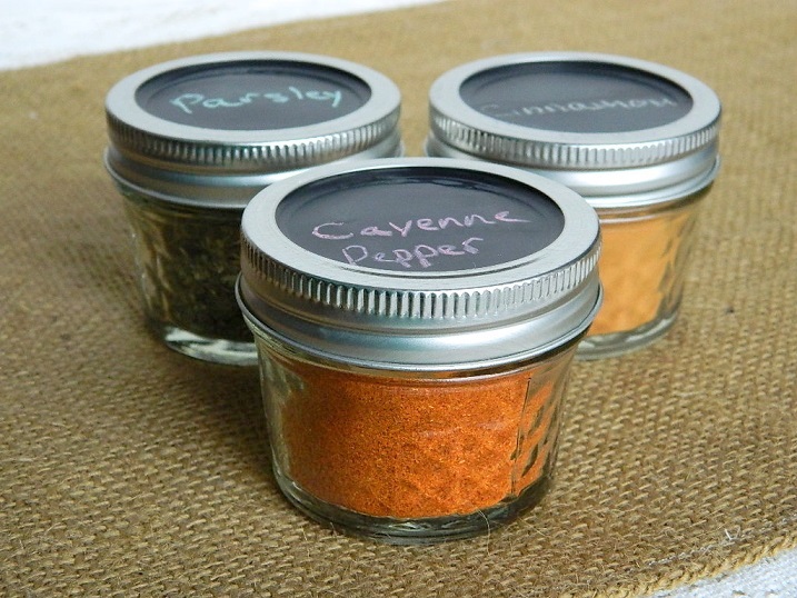chalkboard spice jar tops