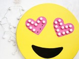 cheerful-andbright-diy-emoji-marquee-5