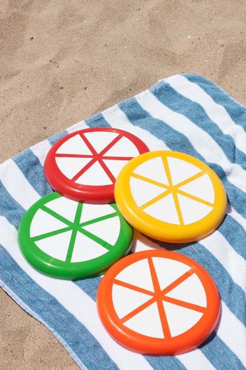 Colorful And Cheerful DIY Citrus Slice Frisbees
