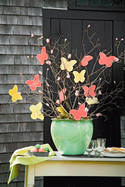 DIY paper butterflies centerpiece