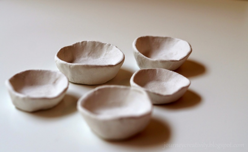 Picture Of colorful diy air dry clay jewelry dishes  5