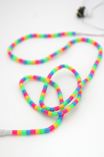 rainbow headphones with beads (via starsandsunshine)
