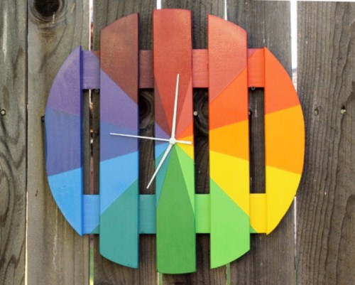 Colorful Diy Outdoor Clock Of A Plant Stand