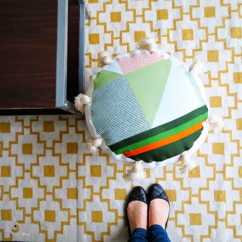 Colorful DIY Tassel Pouf From Old Fabric Straps