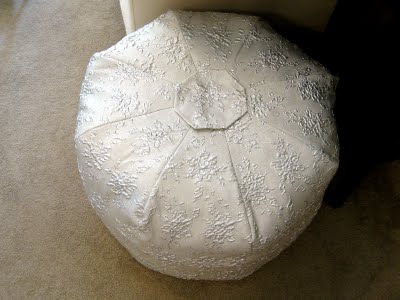 If you have an ugly party dress then you can make a pouf of it instead of throwing it away. (via bromeliadliving)