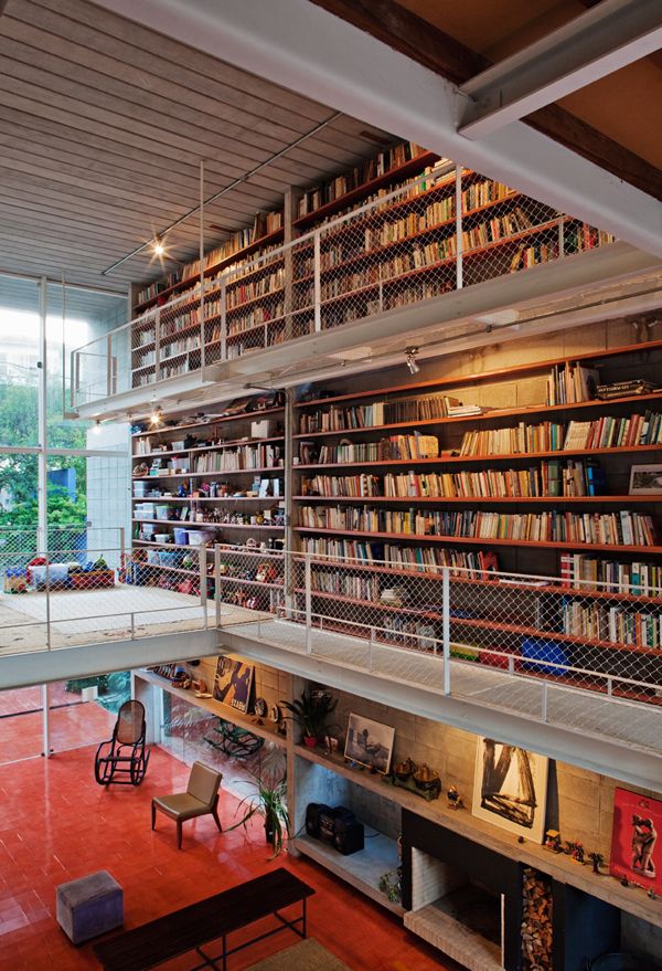 Contemporary House With A Large Library