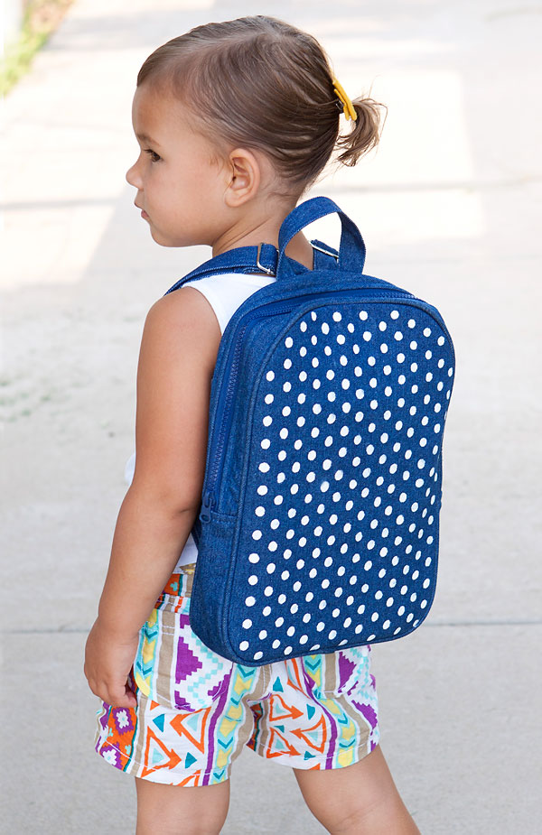 polka dot backpack (via hellobee)