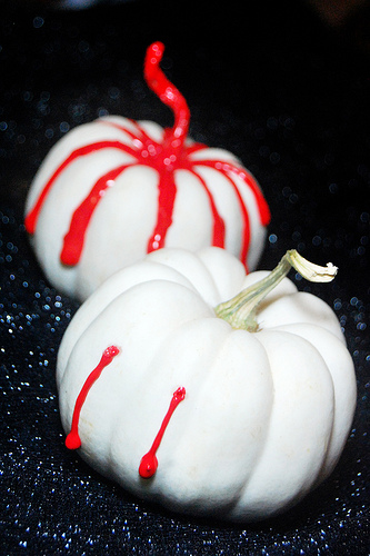 bloody mini-pumpkins (via swelldesigner)