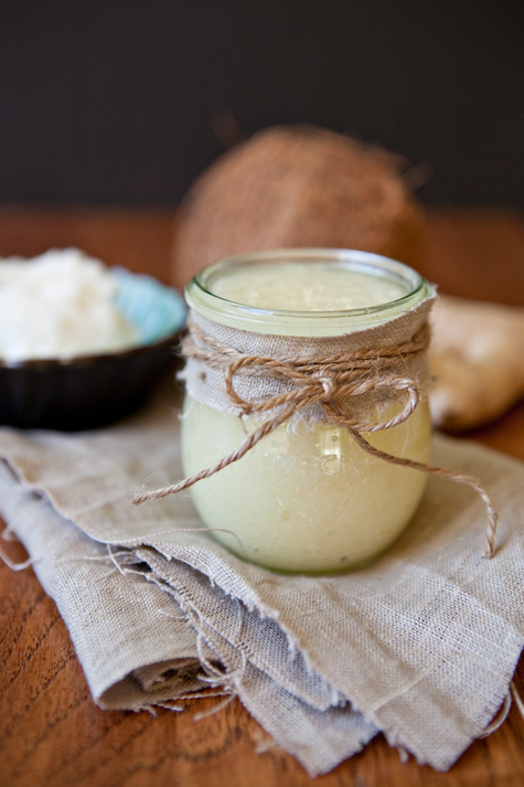 ginger and coconut sugar body scrub (via foodformyfamily)