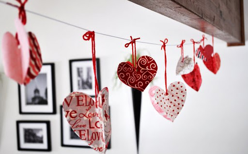 DIY Valentine’s Day Heart Garland Of Fabric Or Paper