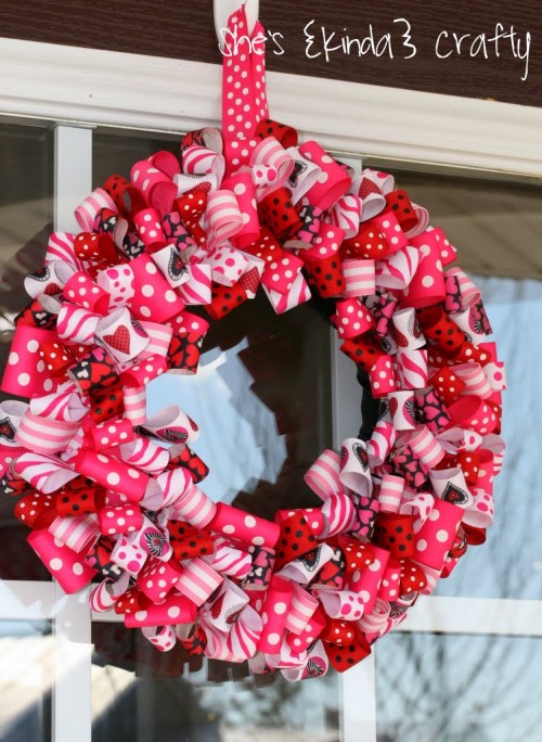 10 Cool DIY Valentine’s Day Wreaths