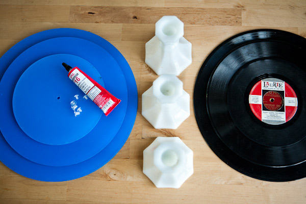 Cool Diy Vintage Cake Stand Of Old Vinyl Records