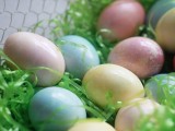 vegetable-dyed eggs