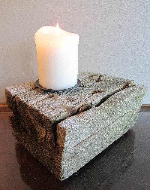 driftwood candeholder (via viewthehorizon)