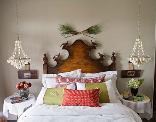 elegant hanging chandeliers of seashells are a cool idea to add them to a boho bedroom