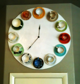 vintage teacups clock (via vintagerevivals)