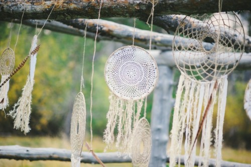 13 Cool Vintage-Inspired DIY Crafts From Doilies