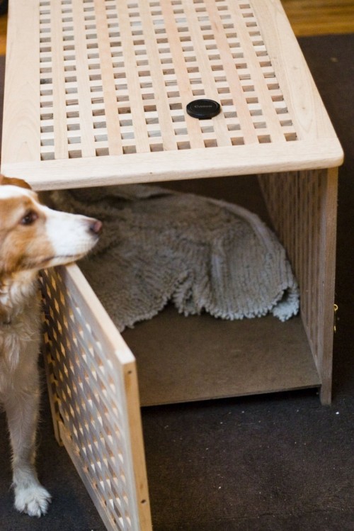 tasteful dog crate (via fantasticdecor)