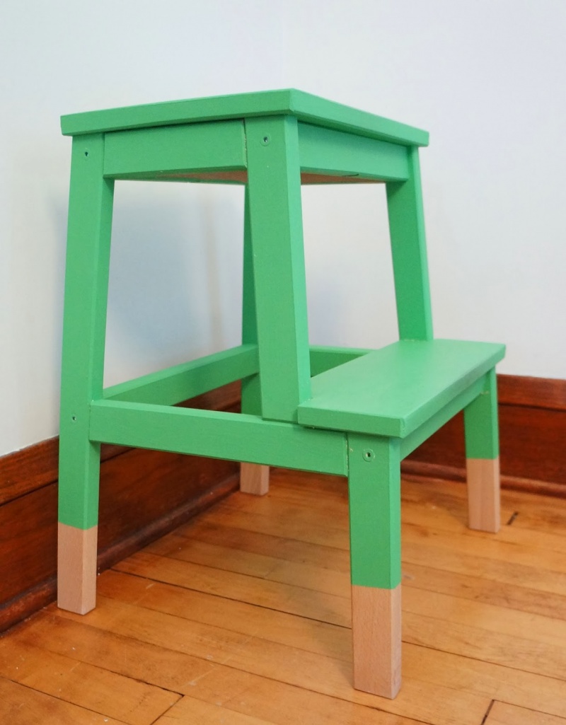 bold stool makeover (via oaklandavenueblog)