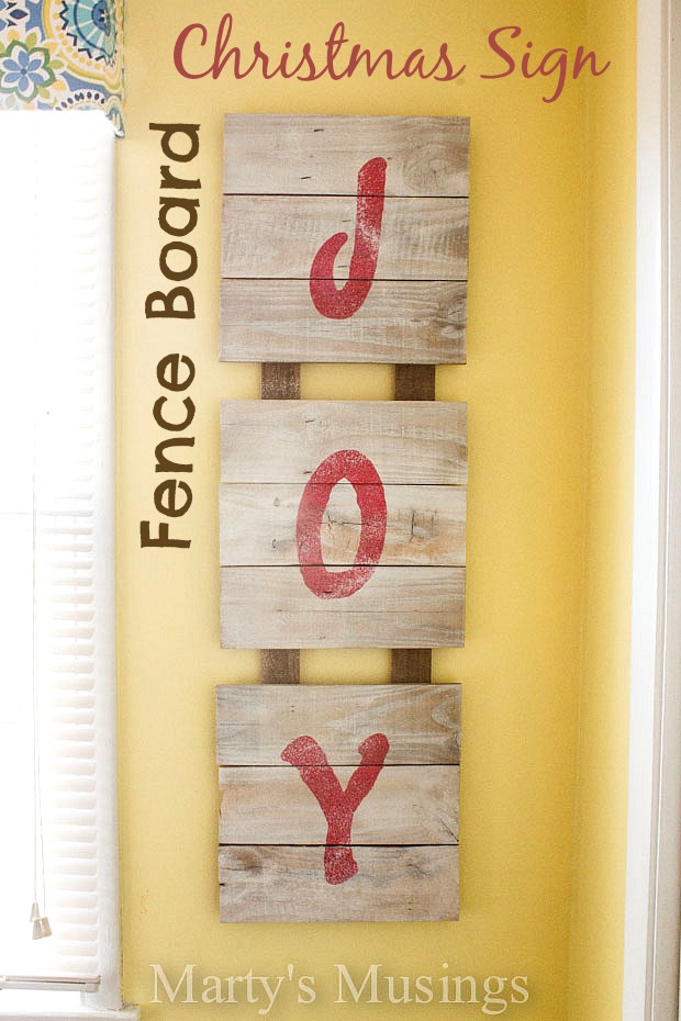 fence board Christmas sign
