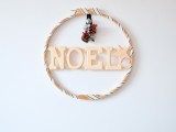 creative-diy-christmas-wreath-of-a-hoop-4