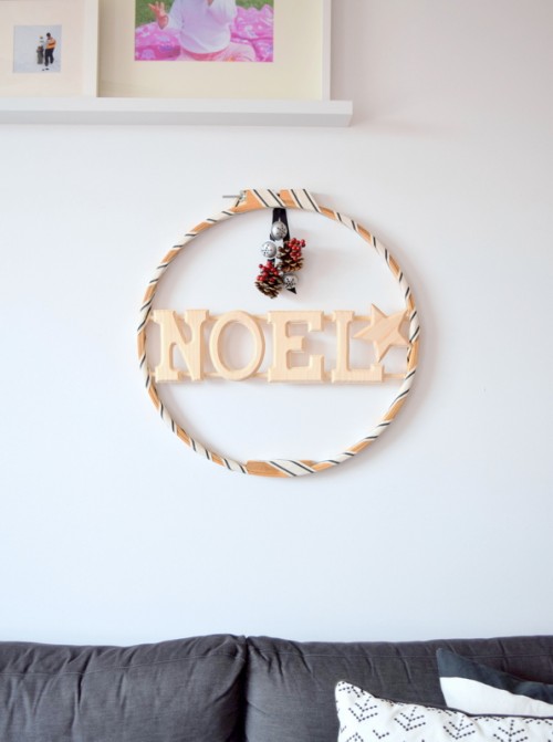 Creative DIY Holiday Wreath Of A Hoop