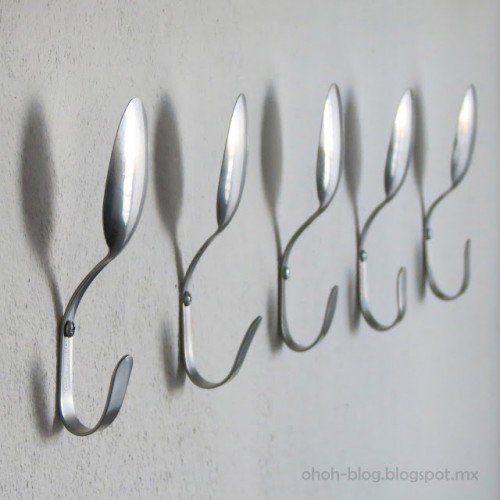spoon coat hangers (via ohohblog)