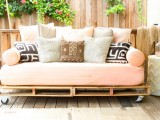 outdoor pallet sofa