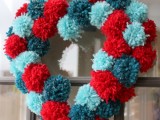pompoms wreath for Valentine’s Day
