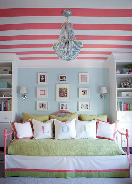 Decorating Ceiling With Stripes
