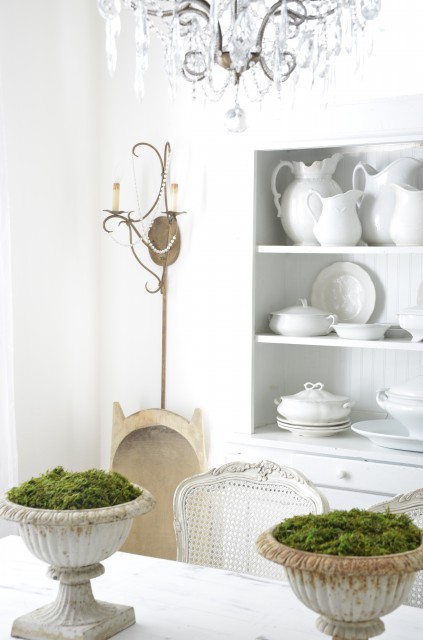 25 Cool Ideas To Decorate Your Home With Moss