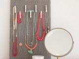 diy-burlap-jewelry-organization-board-1