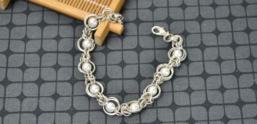 DIY Byzantine Chainmail Bracelet With Pearl Beads