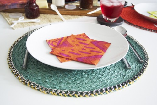 DIY Chain Trimmed Placemats For Cool Table Decor
