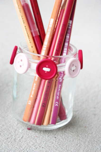 Diy Cheerful Button Pencil Holders