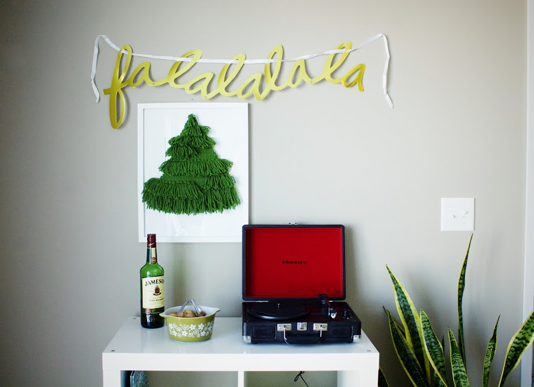 Picture Of diy christmas tree wall hanging  7