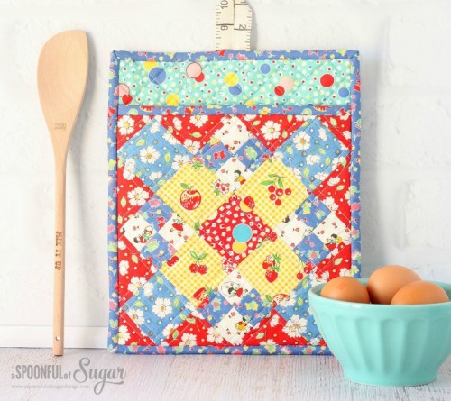 DIY Colorful Potholder With Various Patterns