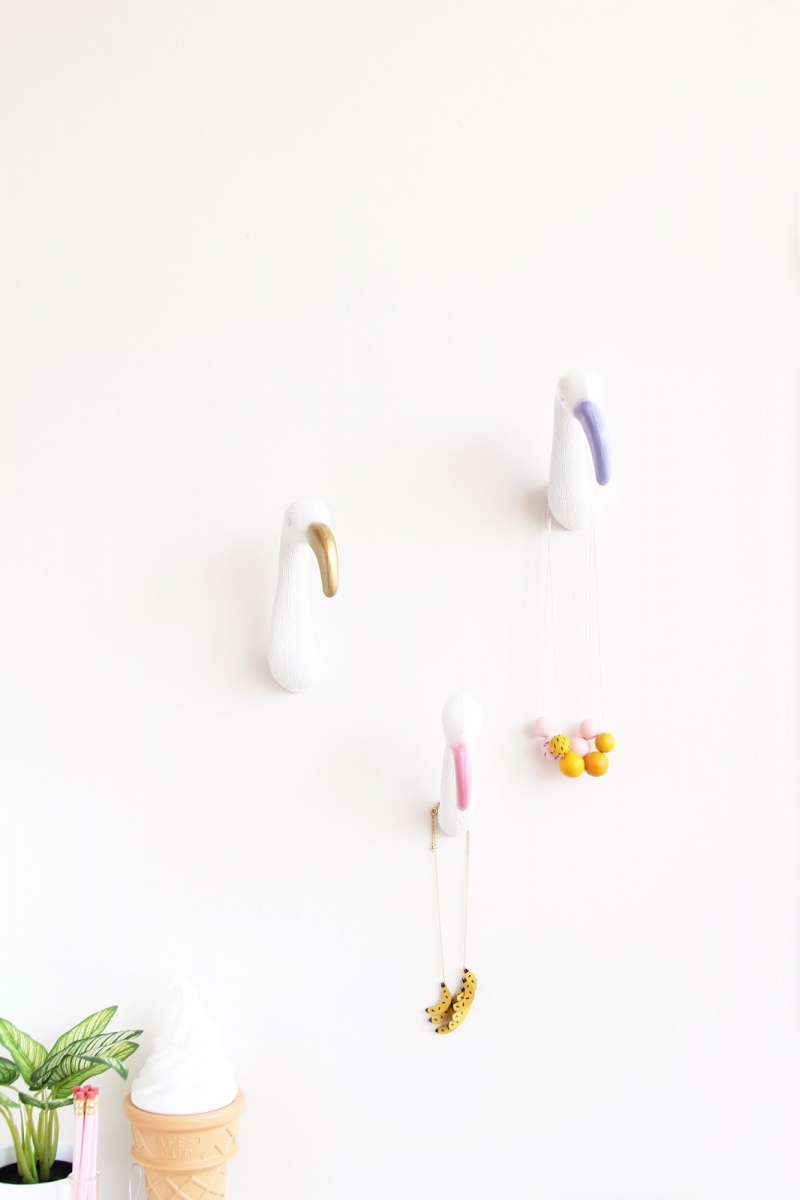 Picture Of diy creative and fun flamingo wall hooks  3