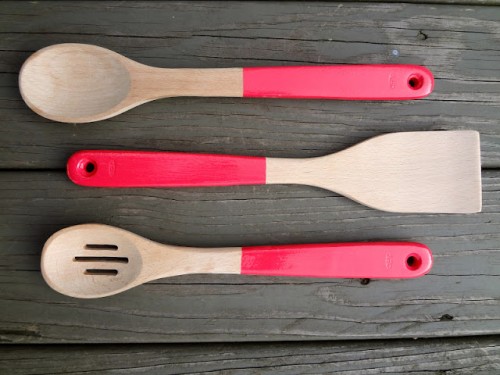 13 DIY Dipped Utensil Projects For Cheerful Cooking and Meals