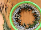 diy-dollar-store-wreath-with-natural-flowers-and-greenery-6