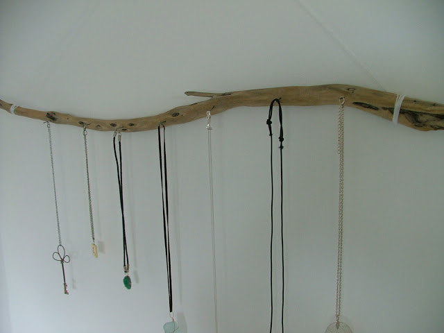 driftwood jewelry display