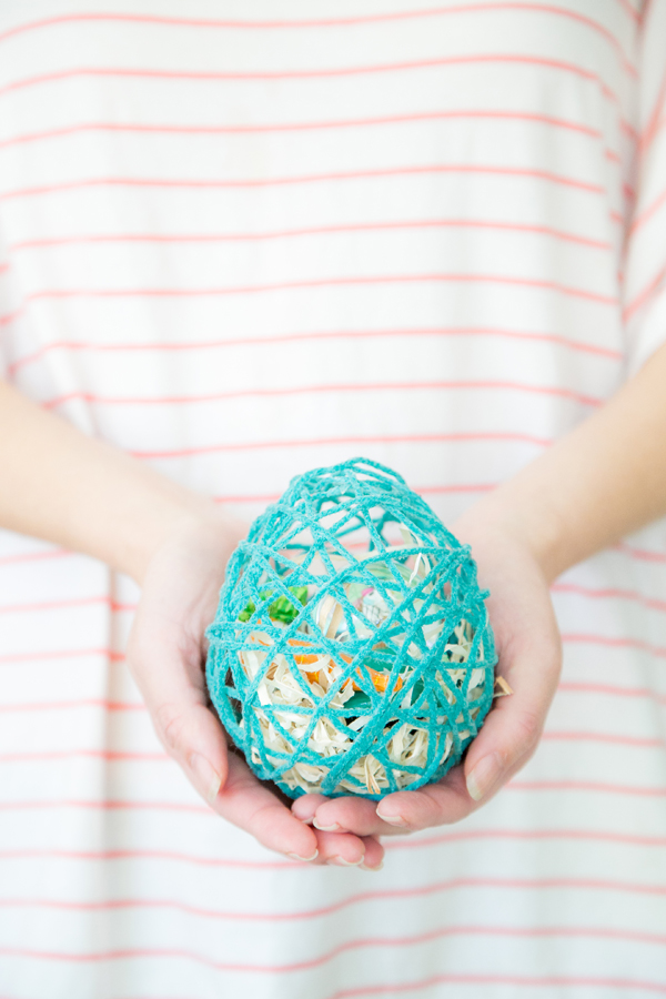 Diy easter surprise egg from colorful yarn  1