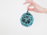 diy-easter-surprise-egg-from-colorful-yarn-5