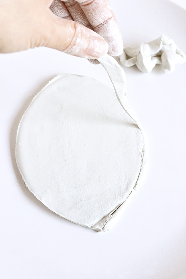 Picture Of diy eye shaped trinket dish for your stuff  4