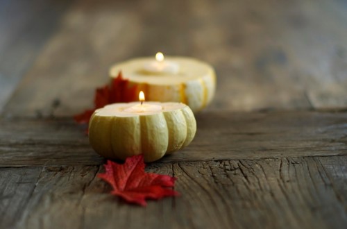 pumpkin votives (via thelittlemonsterblog)