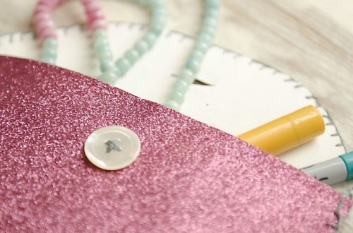 Diy Felt Pouch To Keep Your Purse In Order