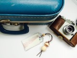 diy-geo-leather-luggage-tag-using-nail-polishes-6