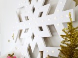 diy-giant-snowflake-light-up-marquee-1