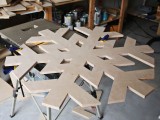 diy-giant-snowflake-light-up-marquee-3