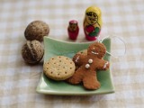 Diy Gingerbread Ornaments Of Felt